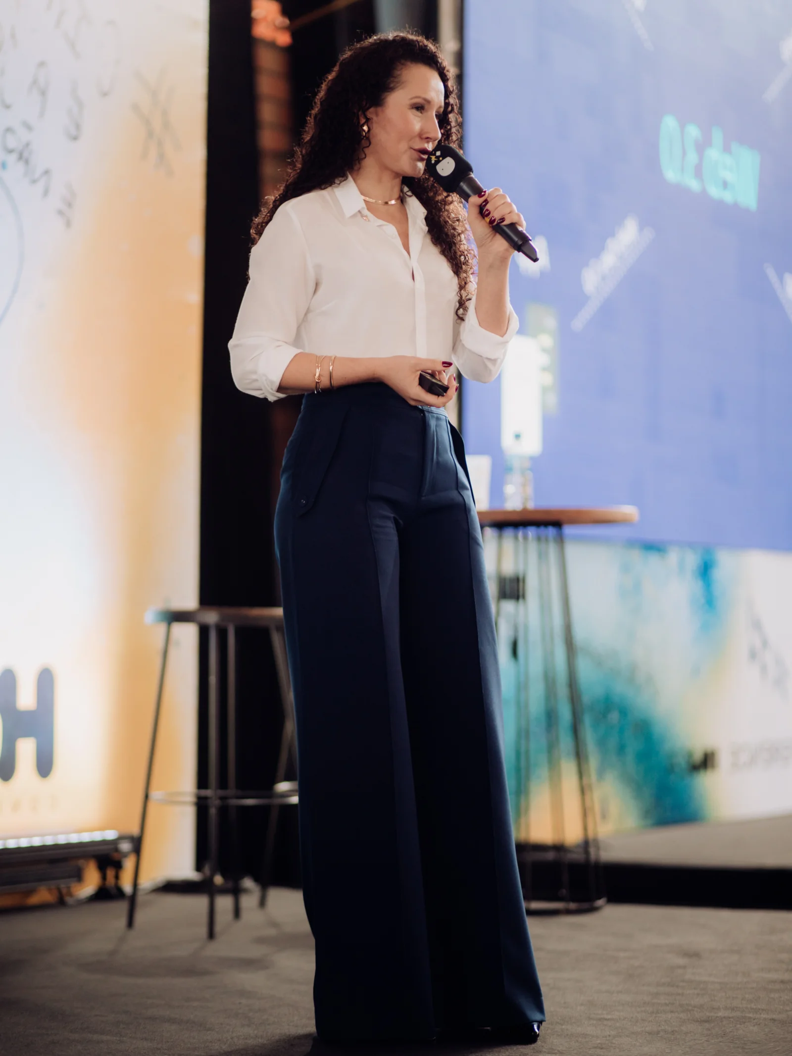 Juliana Ristòf facilitando a imersão ÂNCORA